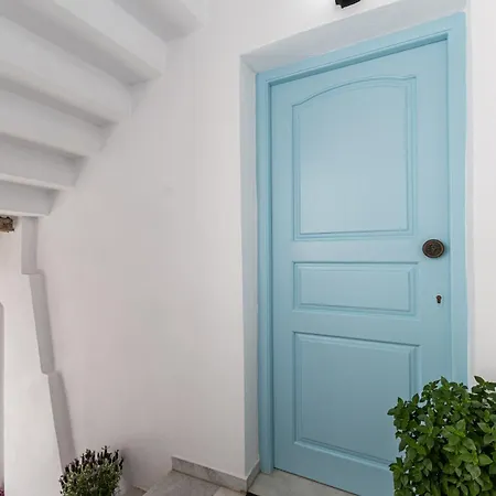 Blue Diamond Retreat Апартаменты *
