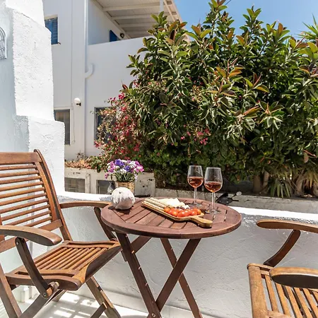 Blue Diamond Retreat شقة Naxos City